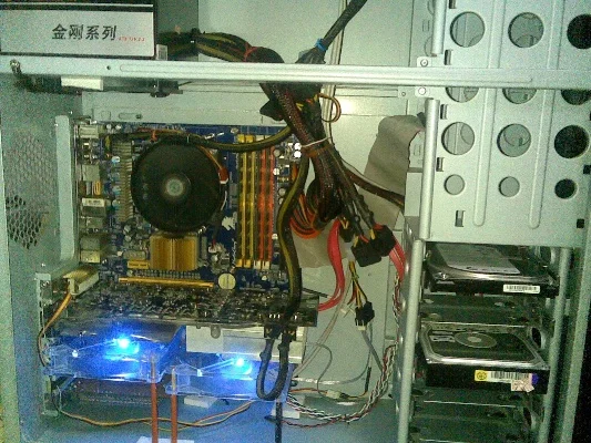 电脑主机拆卸方法全解析